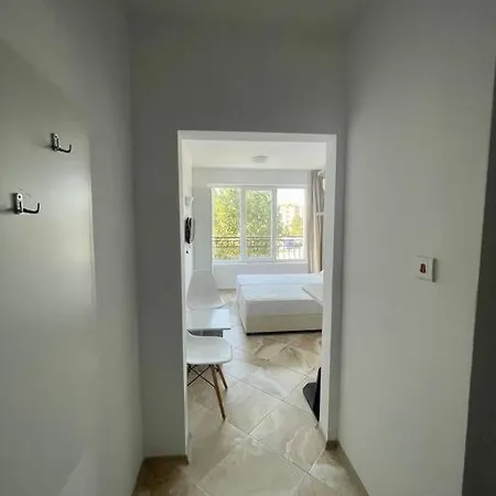 White Studio With а Pool In Apartment